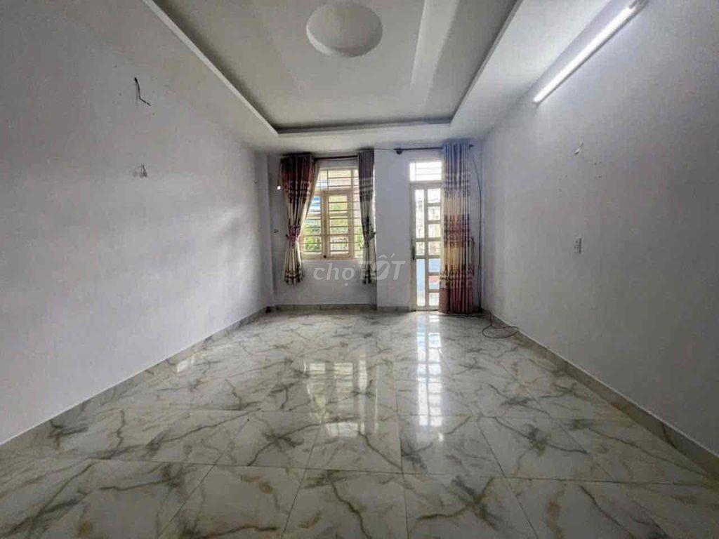 cho thuê nhà 1/ quang trung gv 2pn 3wc 11,5tr