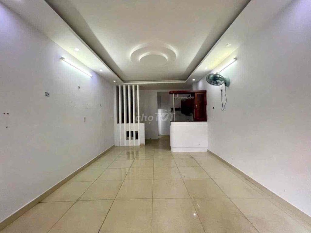 cho thuê nhà 1/ quang trung gv 2pn 3wc 11,5tr