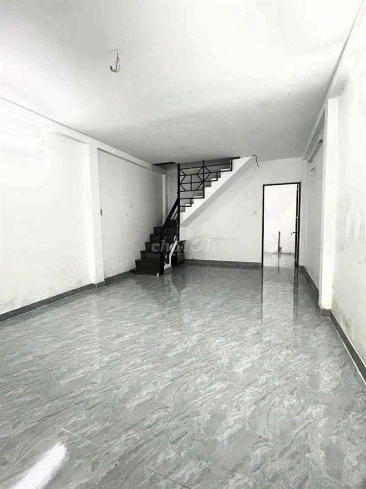 cho thuê nhà rộng thênh thang 5x24 3pn