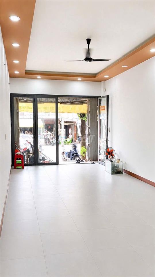CHO THUÊ NHÀ MẶT TIỀN PHÚ THỌ, Q.11 - 4.2x20 - 3PN 2WC