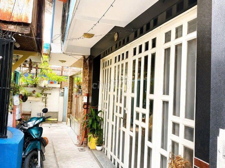 Hẻm Cách Mạng Tháng 8, Quận 3 - 1 Trệt 1 Lầu - 55m2