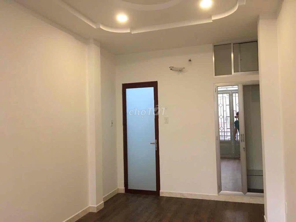 Mặt Tiền Phan Đăng Lưu - Q,Bình Thạnh, 1 Trệt 2 Lầu - 5 Phòng 3WC