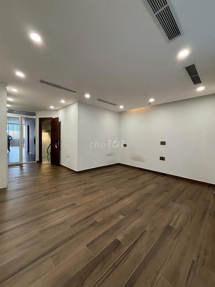 Cho Thuê Mặt Tiền Đề Thám - Quận 1 - Gần Bùi Viện, 4x25 - 1T 2L, KDTD