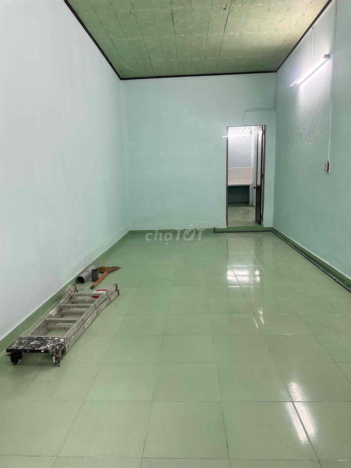 Cho thuê nhà vị trí cực đẹp gần chợ, trường học, nhà thờ