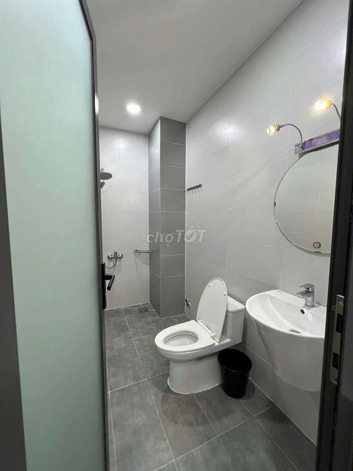 Cho Thuê Nhà Ngay Cầu An Lộc DT 4x20 1Trệt 3Lầu 5Pn 6Wc Sân Ôtô 7 Chổ