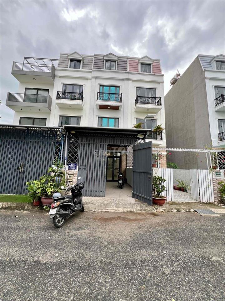 Cho Thuê Nhà Ngay Cầu An Lộc DT 4x20 1Trệt 3Lầu 5Pn 6Wc Sân Ôtô 7 Chổ