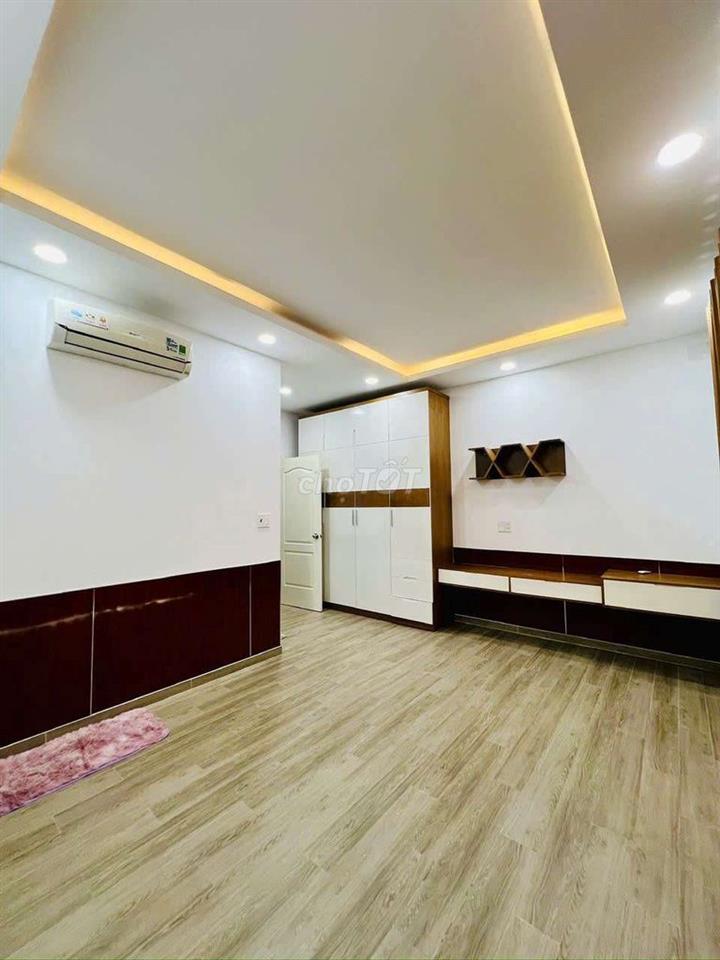 Cho Thuê Nhà Ngay Cầu An Lộc DT 4x20 1Trệt 3Lầu 5Pn 6Wc Sân Ôtô 7 Chổ