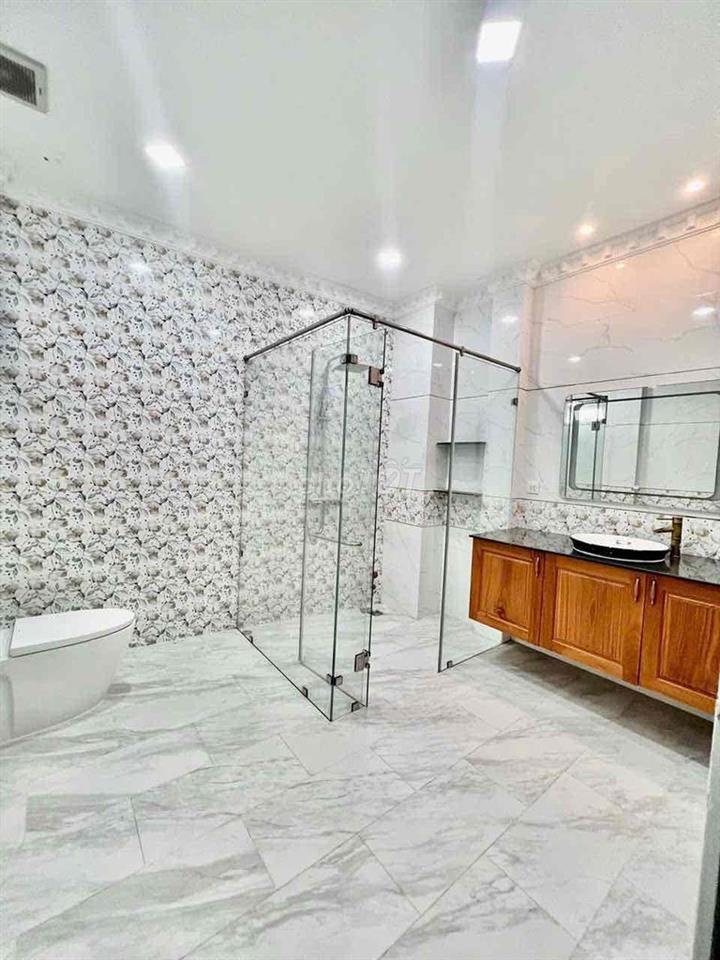 Cho Thuê Biệt Thự DT 7x20 1Trệt 1Lầu 3Pn 4Wc Gara Ôtô Đường 7M