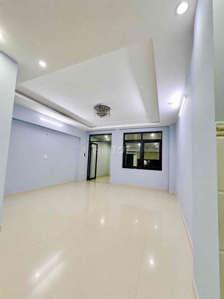 Cho Thuê Nhà DT 4x30 1Trệt 2Lầu 4Pn 3Wc Có Sân Sau Hẻm Rộng Xe Tải