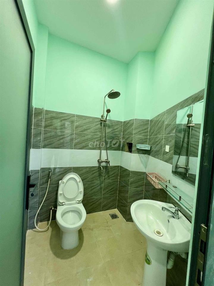 Cho Thuê Nhà Có Sân Vườn DT 4x20 1Trệt 1Lầu 2Pn 2Wc Hẻm Ba Gác