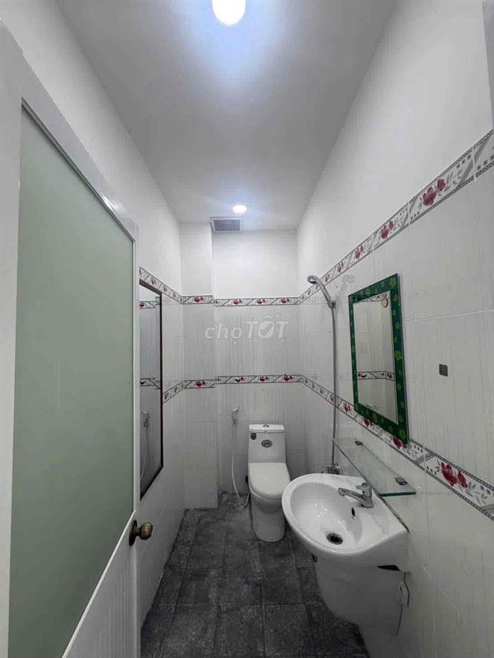 Cho Thuê Nhà Gần Chợ Vườn Lài DT 4x17 1Trệt 1Lầu 2Pn 3Wc Hẻm Ôtô