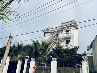 Cho Thuê Nguyên Căn Biệt Thự Siêu Rẻ DTSD 800m2 1Trệt 3Lầu 6Pn 6Wc