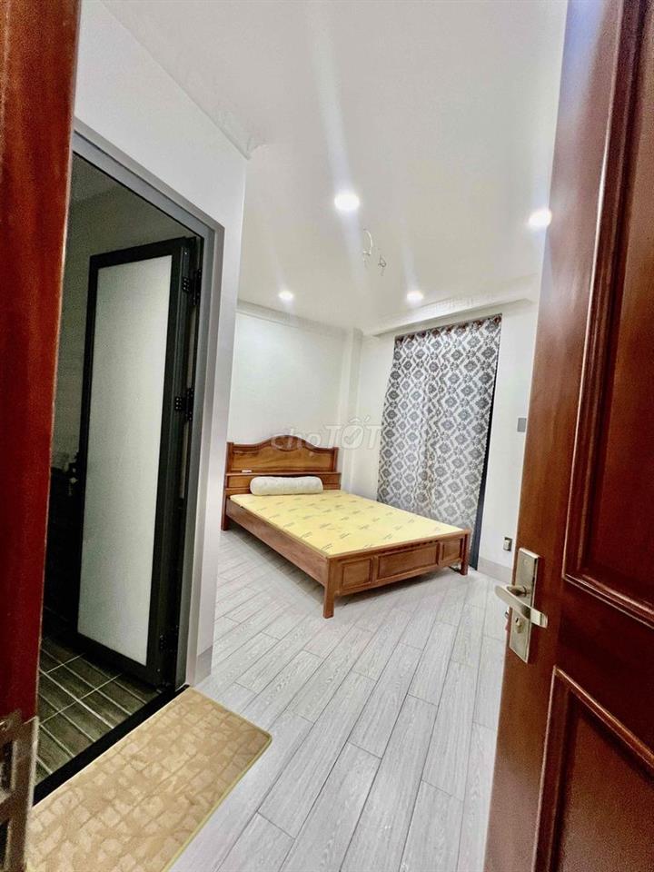 Cho Thuê Nguyên Căn Biệt Thự Siêu Rẻ DTSD 800m2 1Trệt 3Lầu 6Pn 6Wc