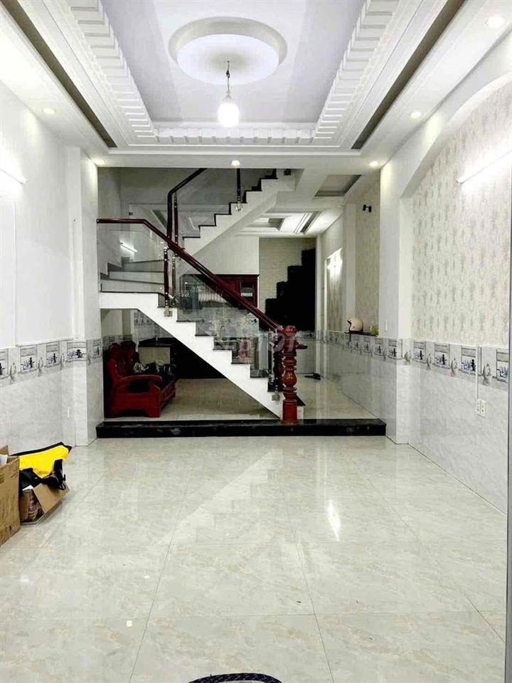 Cho Thuê Nhà 1Sẹc Ngắn Hà Huy Giáp DT 4x16 1Trệt 3Lầu 4Pn 5Wc