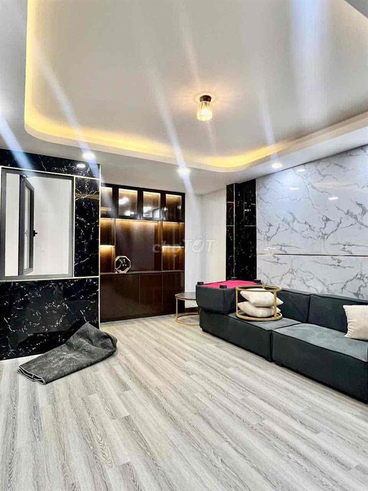 Cho Thuê Nhà Đẹp Như Hình DT 4x15 1Trệt 1Lửng 3Lầu 4Pn 5Wc Sân Thượng