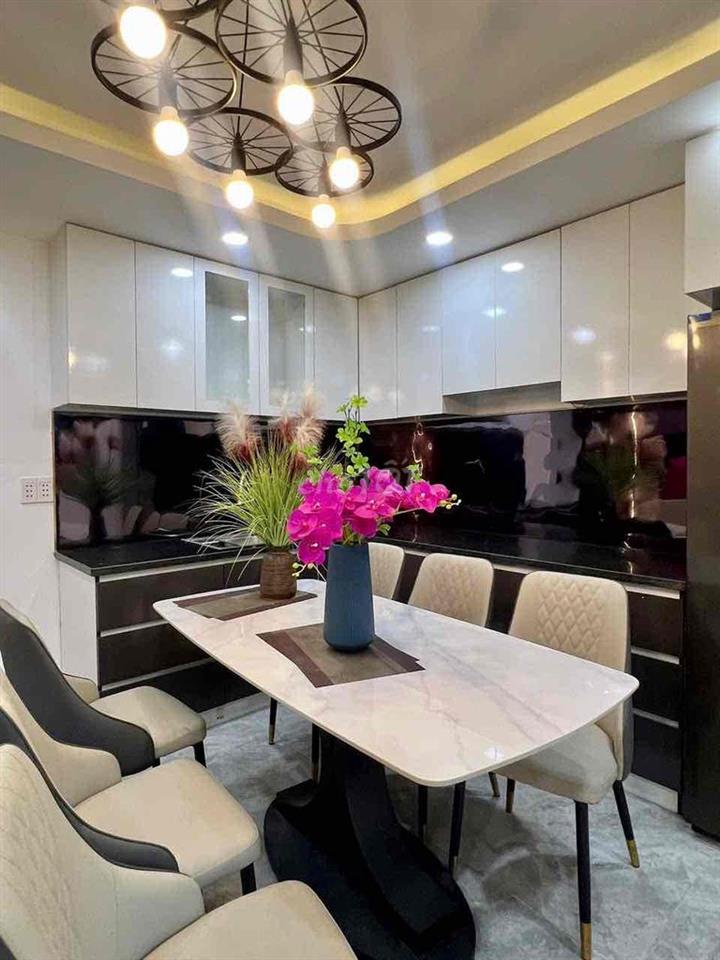 Cho Thuê Nhà Đẹp Như Hình DT 4x15 1Trệt 1Lửng 3Lầu 4Pn 5Wc Sân Thượng