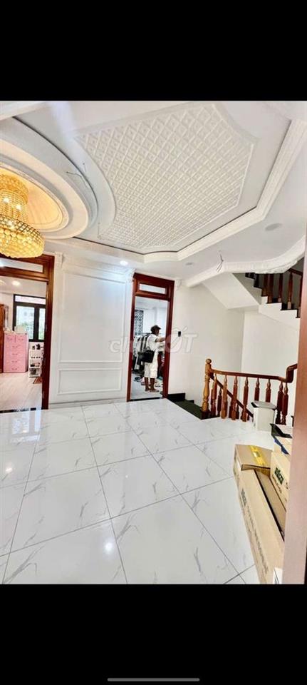 BIỆT THỰ SÂN VƯỜN,SẴN CÂY ĂN TRÁI,DT15*30M,2LAU,6PN,6WC,SÂN ĐẬU MẤYOTO
