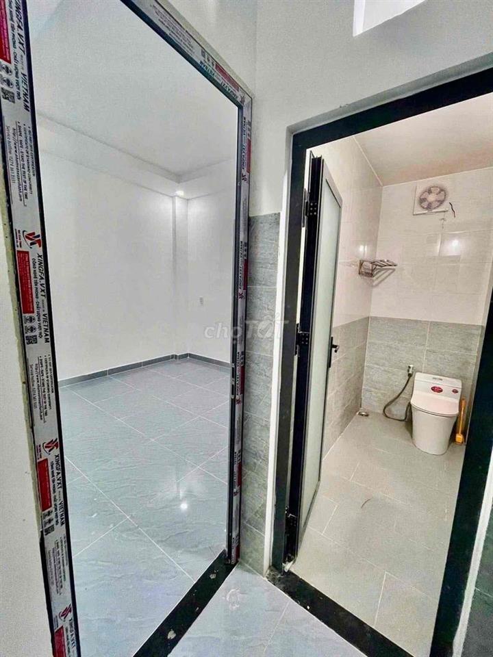 Cho Thuê Nhà Mới Xây 100% DT 100m2 1Trệt 1Lầu 2Pn 2Wc Hẻm Xe Tải TX52