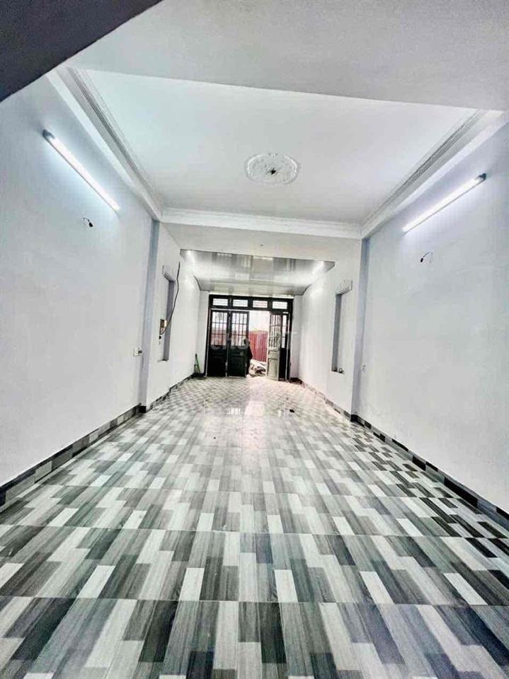 Cho Thuê Nhà  Ôtô 7 Chổ Ngủ Trông Nhà DT 4x22m 1Trệt 1Lầu 4Pn 3Wc