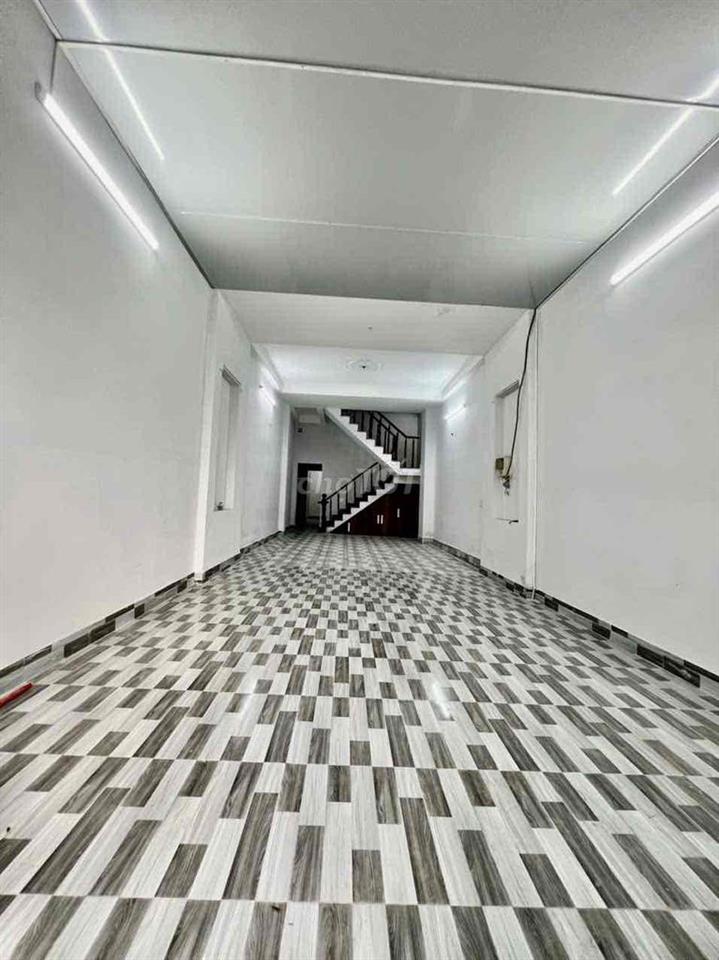 Cho Thuê Nhà  Ôtô 7 Chổ Ngủ Trông Nhà DT 4x22m 1Trệt 1Lầu 4Pn 3Wc