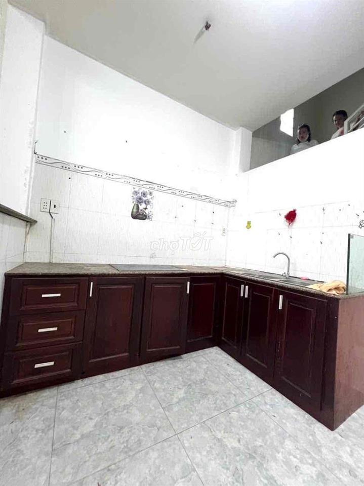 Cho Thuê Biệt Thự DT 8x15 1Trệt 2Lầu 4Pn 3Wc Sân Đậu 2 Chiếc Ôtô