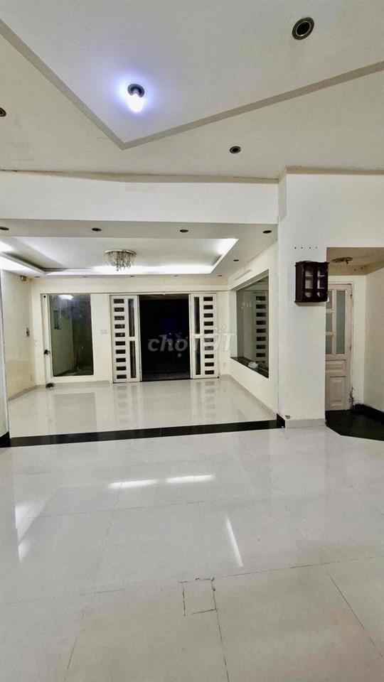 Cho Thuê Nhà DT 7x22m Sân Siêu Rộng 2Pn 2Wc Hẻm Xe Tải Gần Chợ Cầu Đồg
