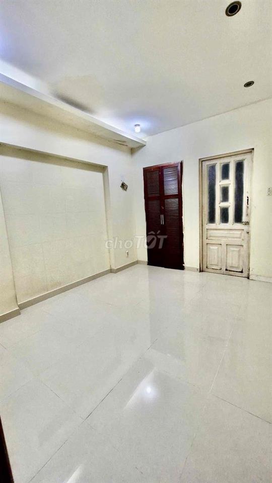 Cho Thuê Nhà DT 7x22m Sân Siêu Rộng 2Pn 2Wc Hẻm Xe Tải Gần Chợ Cầu Đồg