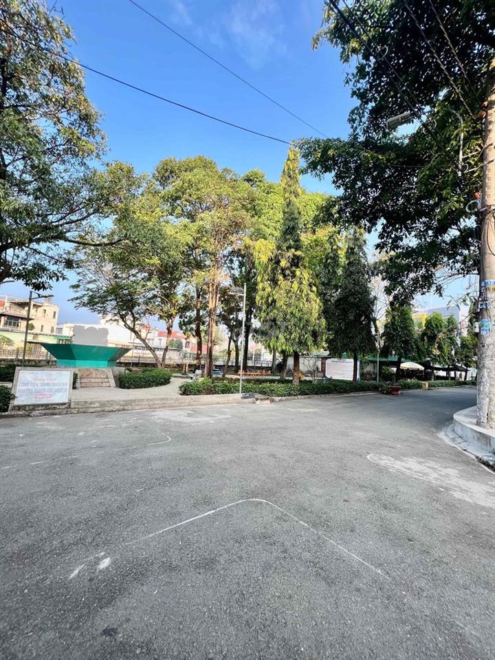 Cho Thuê Nhà Ngay Cầu An Lộc Nam Long DT 4,5x23m 1Trệt 2Lầu 4Pn 4Wc