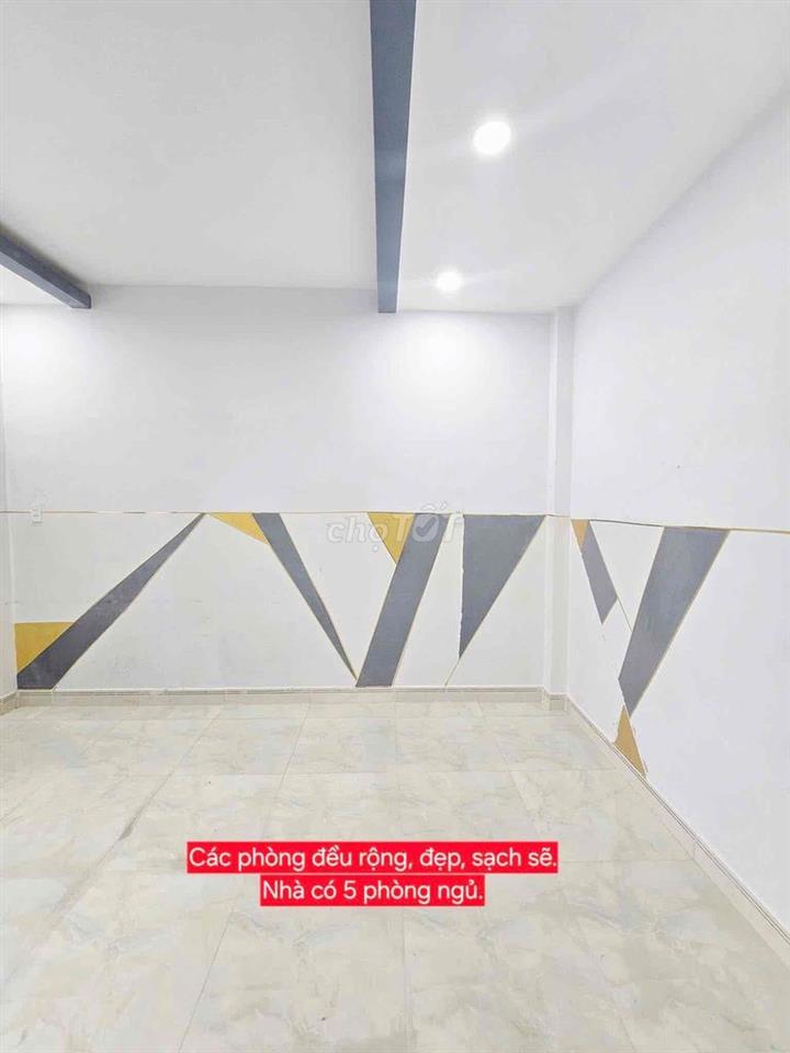 Cho Thuê Nhà Mặt Tiền Sát Trường Học Hà Huy Giáp DT 5,5x38m 1Trệt 2Lầu