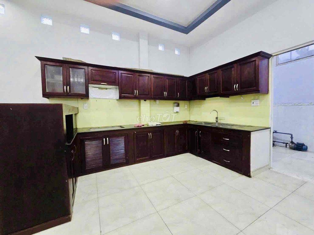 Cho Thuê Nhà Mặt Tiền Sát Trường Học Hà Huy Giáp DT 5,5x38m 1Trệt 2Lầu