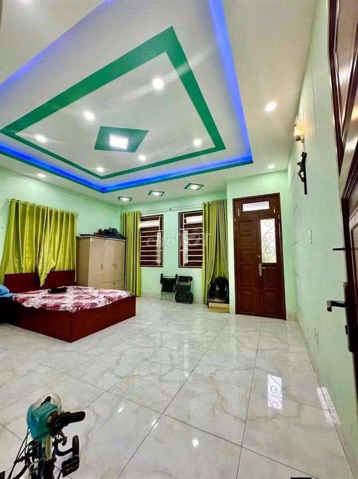 MẶT TIỀN KD ĐÔNG ĐÚC,DT5,5*37m,3LAU,5PN,6WC,NGAY GẦN CAO ĐẲNG ĐIỆN LỰC