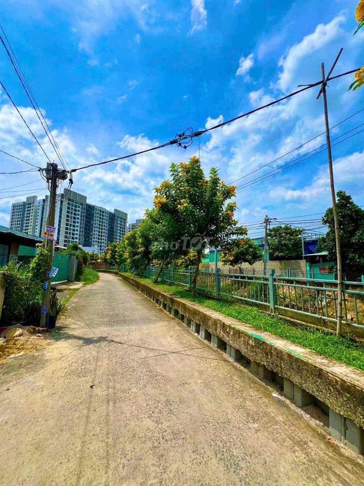 Cho Thuê Nhà DT 6x20m 1Trệt 2Lầu 6Pn 7Wc Sân Rộng Ôtô Nhà Căn Góc Mát