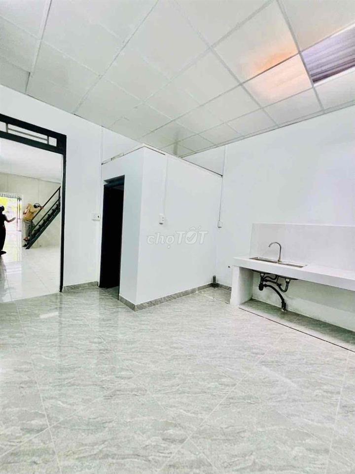 Cho Thuê Nhà DT 6x20m 1Trệt 2Lầu 6Pn 7Wc Sân Rộng Ôtô Nhà Căn Góc Mát