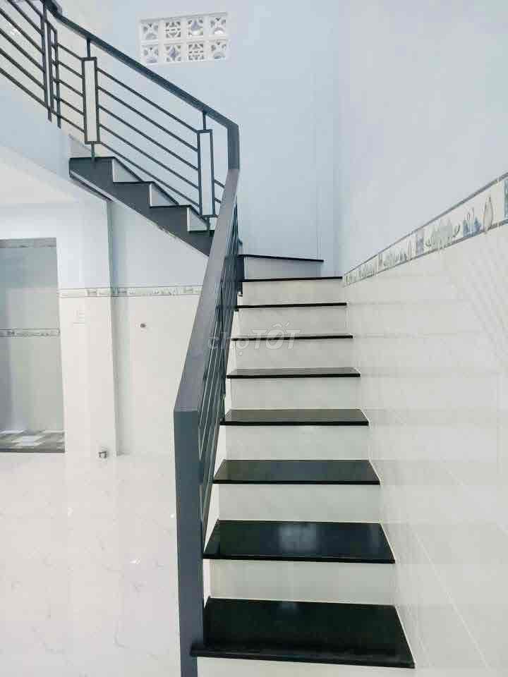Cho Thuê Nhà Thạnh Lộc 13 DT 75m2 1Trệt 1Lửng 2Pn 1Wc Ngay Bông Sen