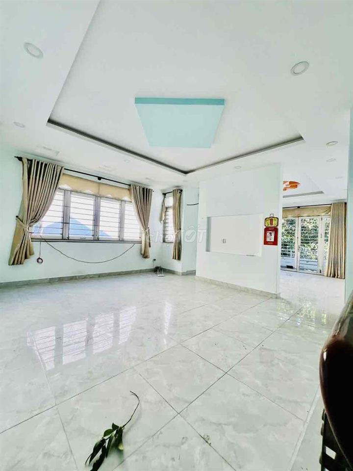 Cho Thuê Biệt Thự DT 10x40m 1Trệt 1Lầu 4Pn 4Wc Gara Ôtô Hẻm 1/ Ngắn