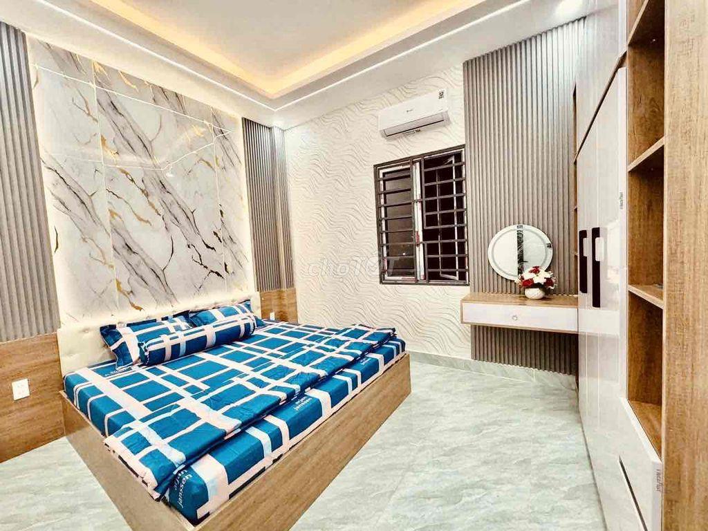 Cho Thuê Nhà Mới Sạch Sẻ DT 180m2 1Trệt 2Lầu 4Pn 4Wc Sẳn Nội Thất