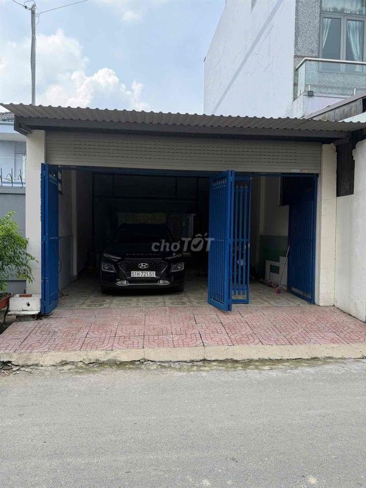 Cho Thuê Nhà Trống Xuốt Gác Lửng DT 5x20m Đường Tải Hợp May Mặc In Ấn