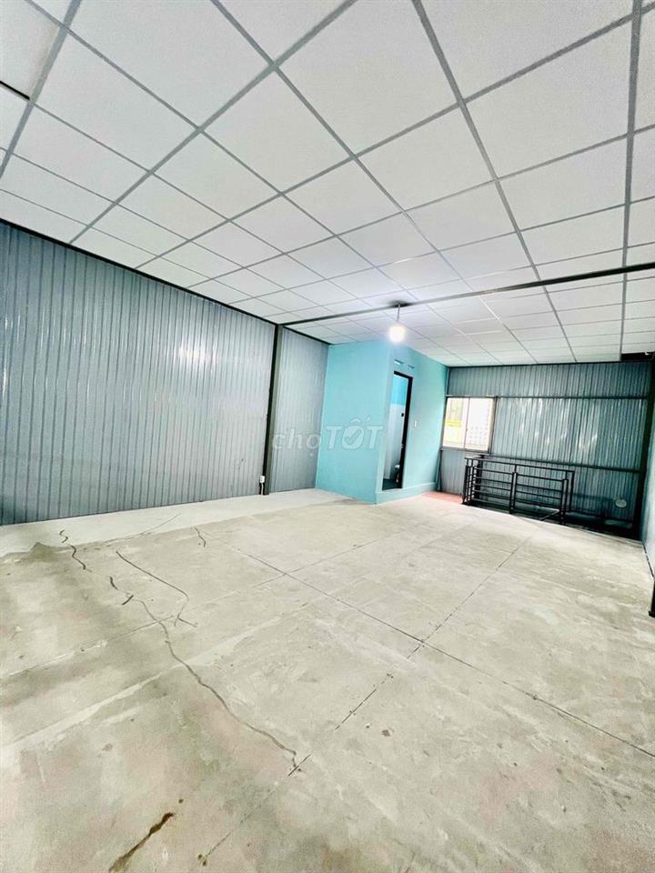 Cho Thuê Xưởng Mới Xây DT 5x35m Có Gác Lửng Hẻm Rộng Xe Tải 5 Tấn