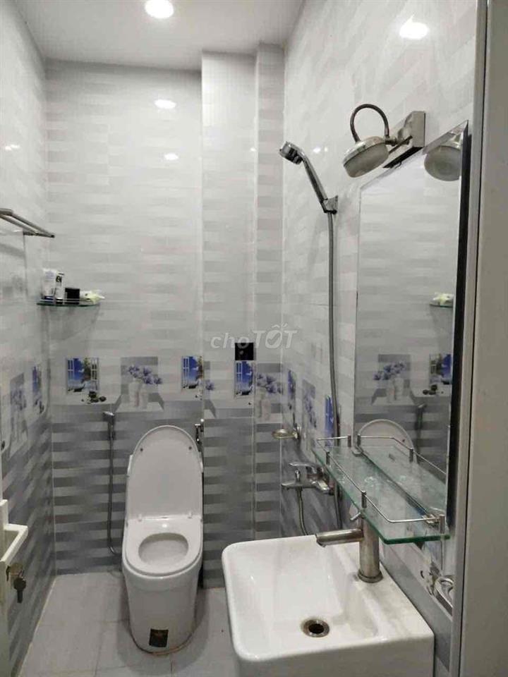 mặt tiền hẻm hợp vpcty ở lâu dài