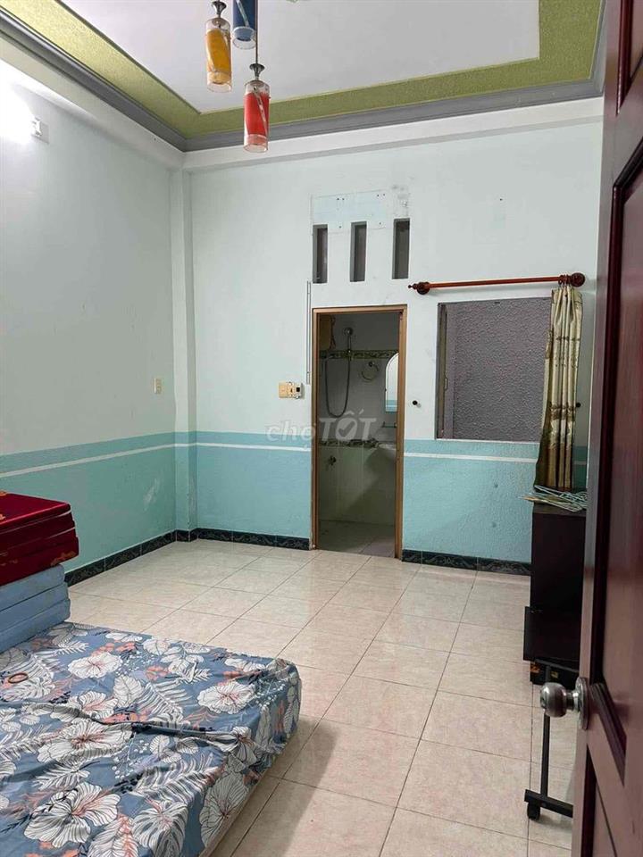 Cho thuê nhà nguyên căn ngay cv làng hoa gò vấp