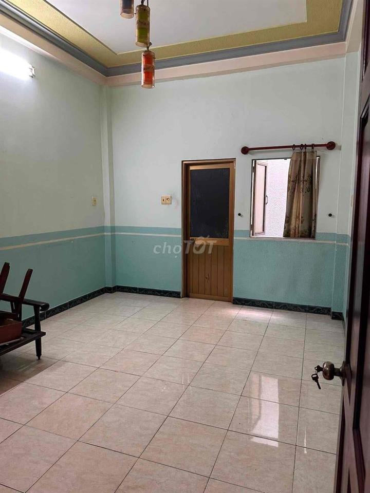 Cho thuê nhà nguyên căn ngay cv làng hoa gò vấp