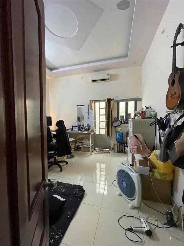 Cho thuê nhà nguyên căn  ngay Emart Phan Huy Ích
