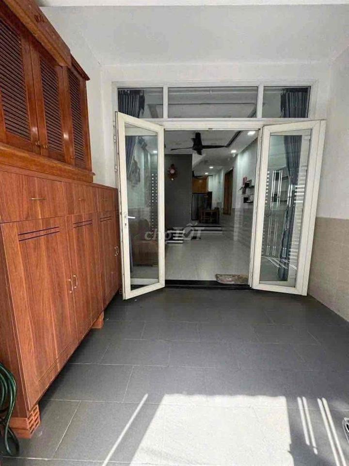 Cho thuê nhà nguyên căn  ngay Emart Phan Huy Ích