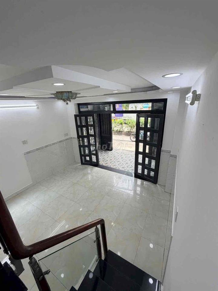 CHO THUÊ NHÀ NGUYÊN CĂN MẶT TIỀN ĐƯỜNG DIỆN TÍCH RỘNG P11 GÒ VẤP