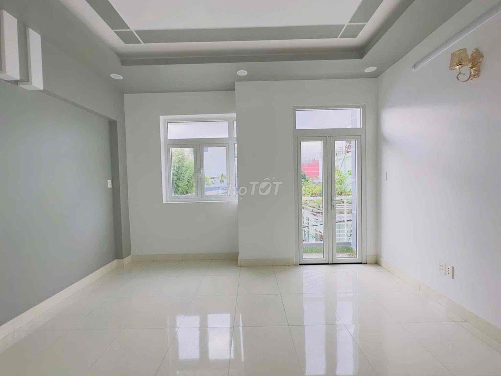 Cho thuê nhà sau lưng căn mặt tiền đường Quang Trung Gò Vấp