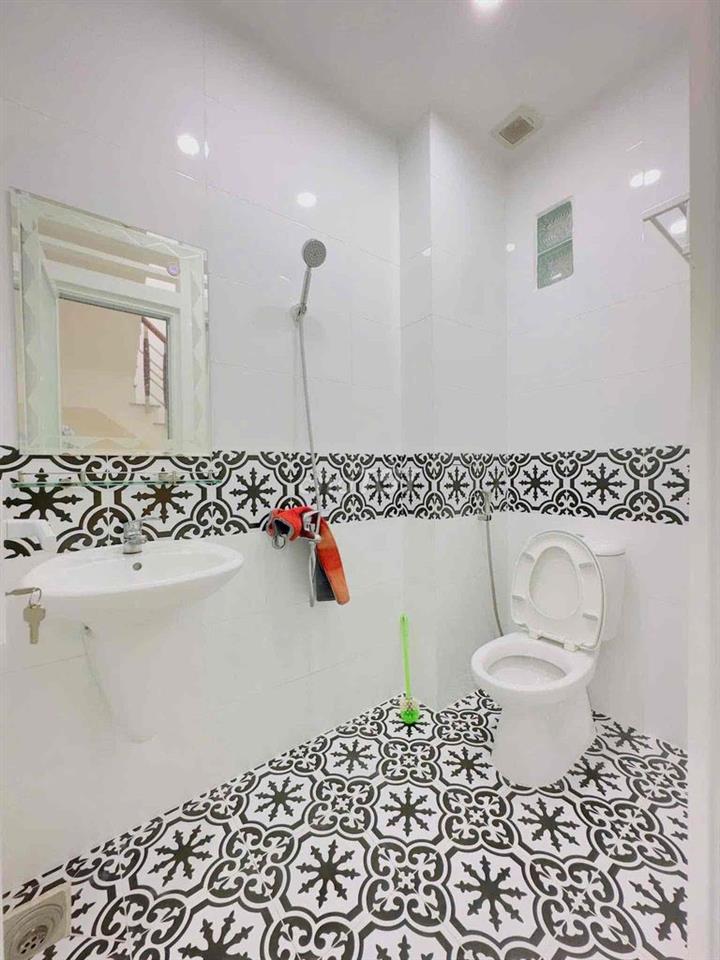Cho thuê nhà sau lưng căn mặt tiền đường Quang Trung Gò Vấp