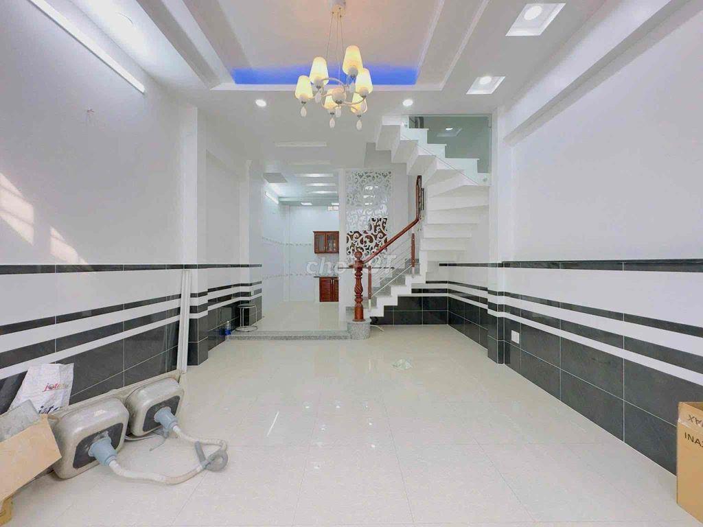 Cho thuê nhà sau lưng căn mặt tiền đường Quang Trung Gò Vấp