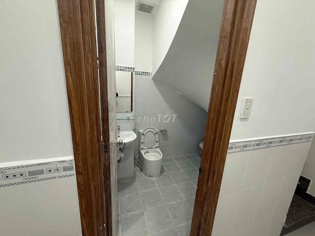 💎 💎 💎 TRỆT 2 LẦU 2PN 2WC CÓ MÁY LẠNH GẦN CHỢ GÒ VẤP ĐHCN GIÁ 8 TRIỆU
