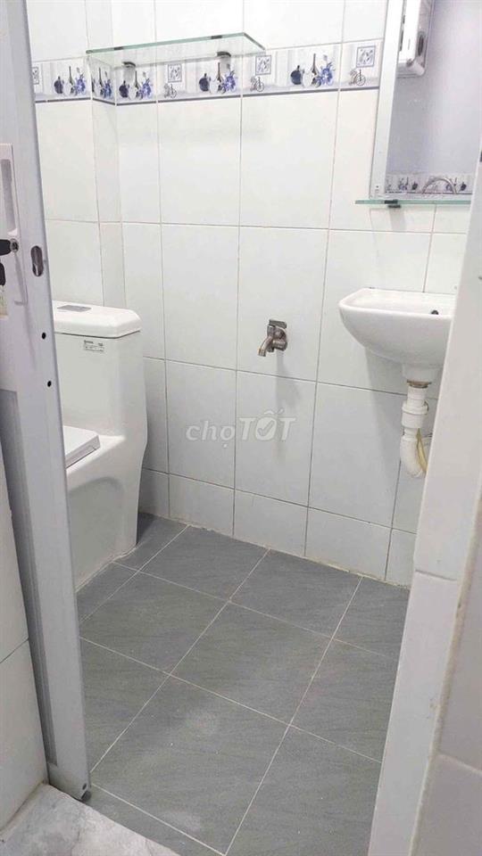 💎 💎 💎 NHÀ NHỎ CHO HỘ GIA ĐÌNH GẦN SÂN BAY TRỆT LẦU GIÁ CHỈ 5,5TR TL