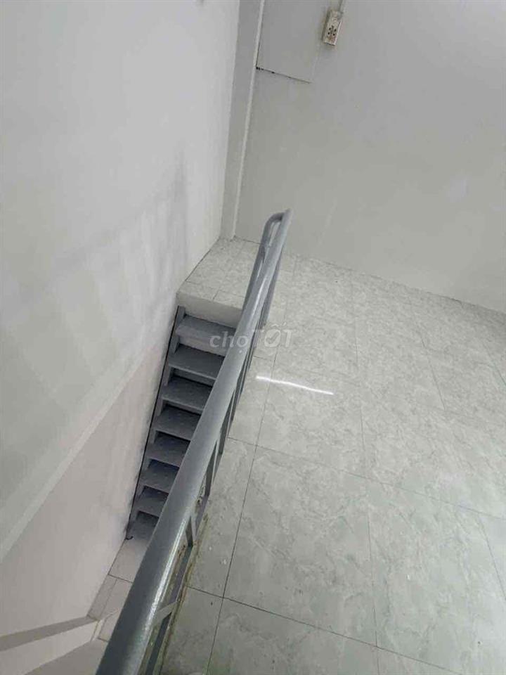 CHO THUÊ NHÀ NHỎ HẺM XE HƠI ĐƯỜNG SỐ 8